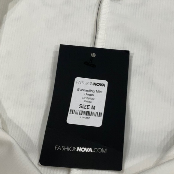 FASHION NOVA. Everlasting midi dress size M while - Picture 5 of 6